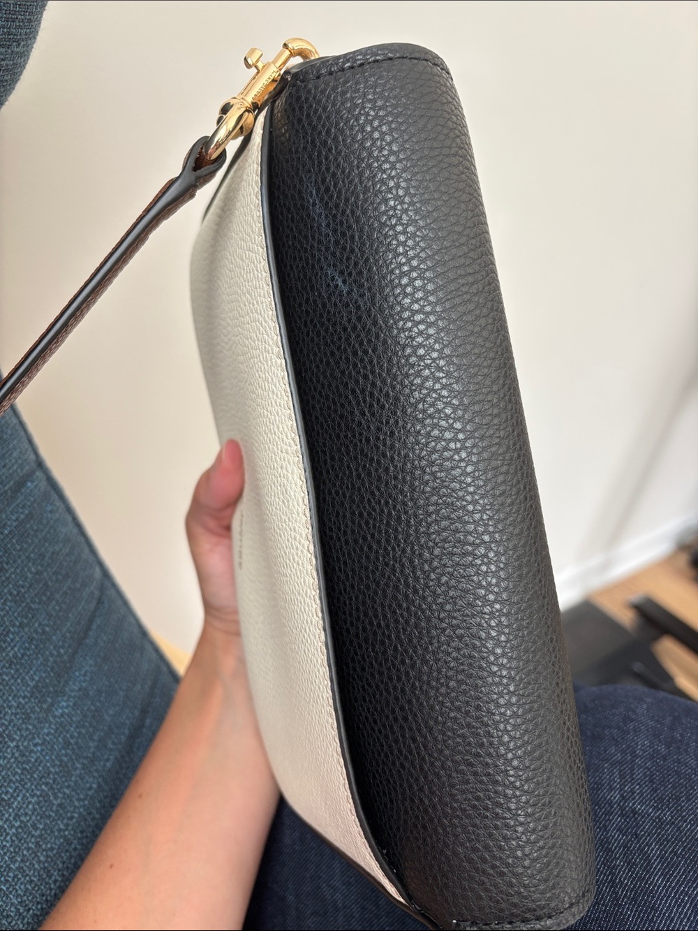 Marc Jacobs Black and White Pebble Leather Shoulder Bag - Picture 5 of 6